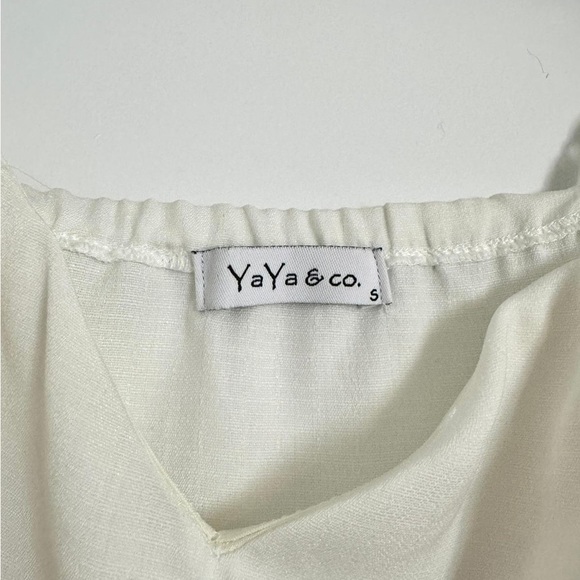 White Ruffle Top - YaYa & Co Size S - Picture 8 of 9